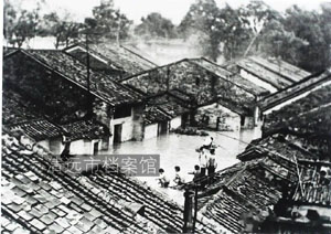 1982年，清远县“5·12”特大洪灾中被淹的清城东门街