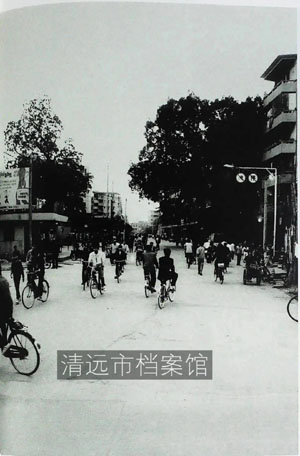 1987年，清城曙光一路骑单车的市民